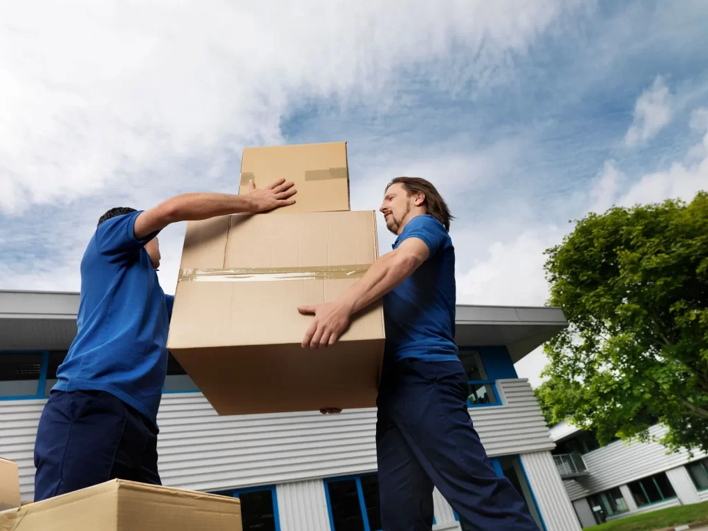 Why are More and More Businesses Using Commercial Movers?